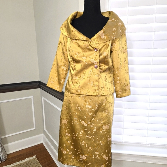 David's Bridal 2pc Skirt Set - Picture 6 of 12